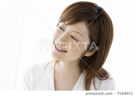 女性肖像 女性肖像 7589951