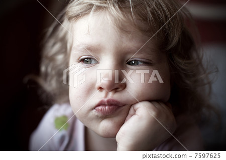 Sad child 7597625