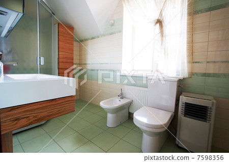 Toilet bowl and bidet 7598356