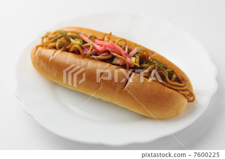 Yakisoba bread  7600225