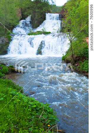 Powerful Waterfall 7600996