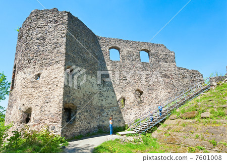 Ancient fortress ruins Ancient fortress ruins 7601008