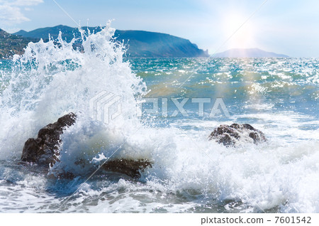 Sea surf wave and sun Sea surf wave and sun 7601542
