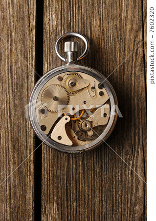 Clockwork 7602320