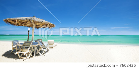 White sand beach in sunny day. Panoramic composition. 7602426