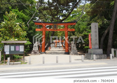 Toyonaka Inari shrine 7604045