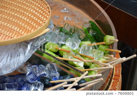 Cold, tasty, summer vegetables Cold, tasty, summer vegetables 7609801
