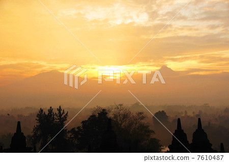 June Borobudur Temple 06 World Heritage Site 7610487
