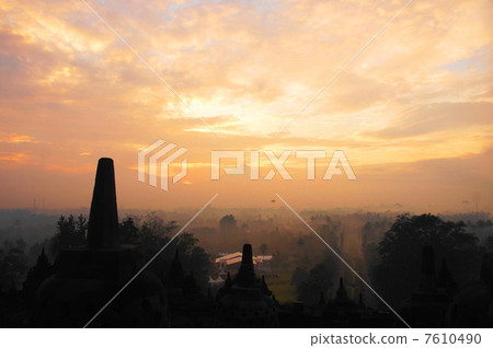 June Borobudur Temple 03 World heritage 7610490