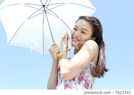 夏天藍天和一位小姐 夏天藍天和一位小姐 7623541