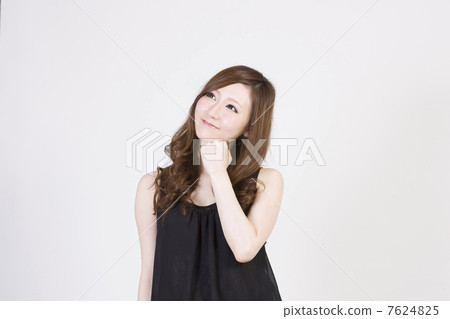 Female 2 to put fist on chin Female 2 to put fist on chin 7624825
