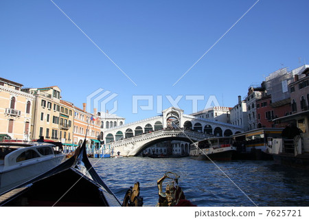 Venetia Realt Bridge Venetia Realt Bridge 7625721