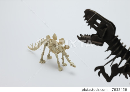 Image of predator 7632456