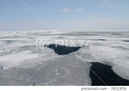 Drift ice 24 7632859