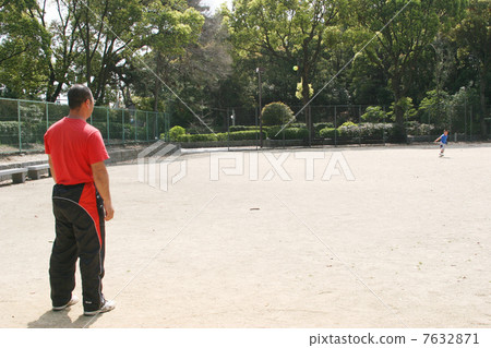 Parent and child catch ball 7632871