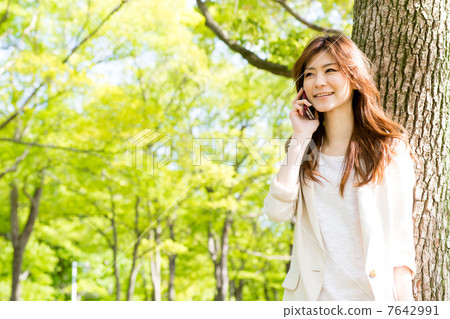 淺談智能手機的女人 淺談智能手機的女人 7642991