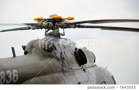 Helicopter rotor 7643055