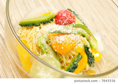 Chilled noodles Chilled noodles 7643556