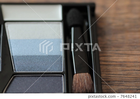 New cool-toned eyeshadow and tips Cosmetics New cool-toned eyeshadow and tips Cosmetics 7648241