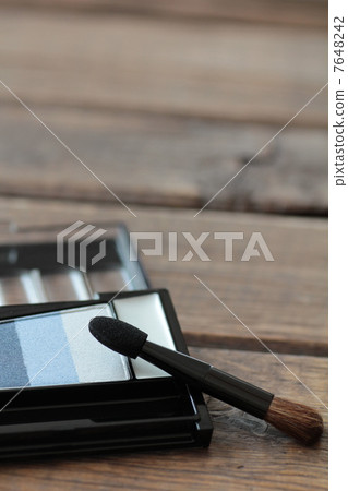 New cool-toned eyeshadow and tips Cosmetics New cool-toned eyeshadow and tips Cosmetics 7648242