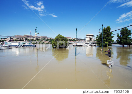 Budapest Hungary Danube Flood 2038 Budapest Hungary Danube Flood 2038 7652406