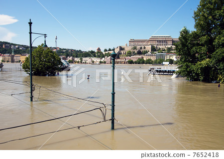 Budapest Hungary Danube Flood 2037 Budapest Hungary Danube Flood 2037 7652418