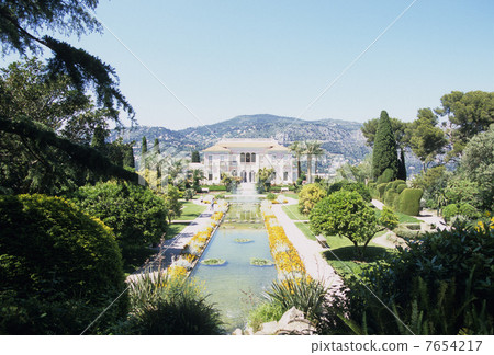 Rothschild residence 7654217