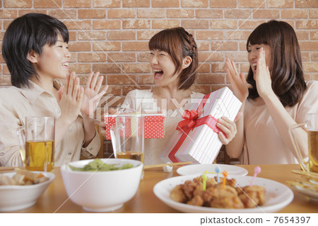 drinking party 7654397