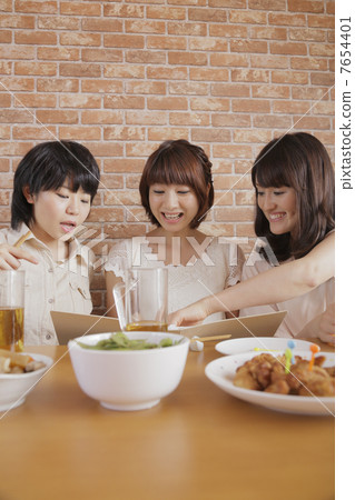 drinking party 7654401