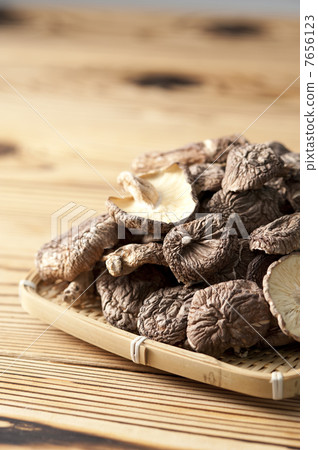 Shiitake mushroom 7656123