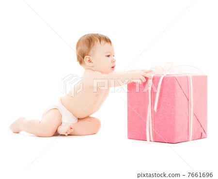 happy child with gift box happy child with gift box 7661696