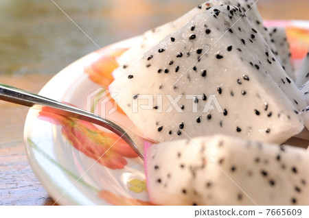 Taste of tropical country Vietnamese dragon fruit Taste of tropical country Vietnamese dragon fruit 7665609