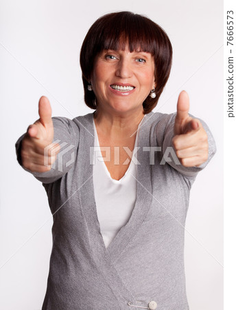 Beautiful mature woman 7666573