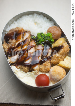 豬排盒午餐 7671445