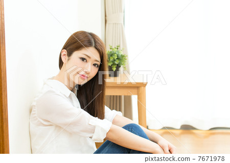 Refreshing women Refreshing women 7671978