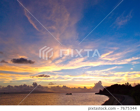 度假村的黃昏 7675344