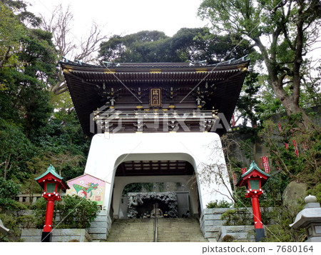 Enoshima Shrine Ruisamon 7680164