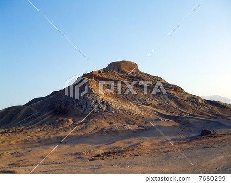 沉默之塔，伊朗亞茲德的古代遺址 7680299