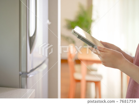 Tablet and housewife Tablet and housewife 7681759