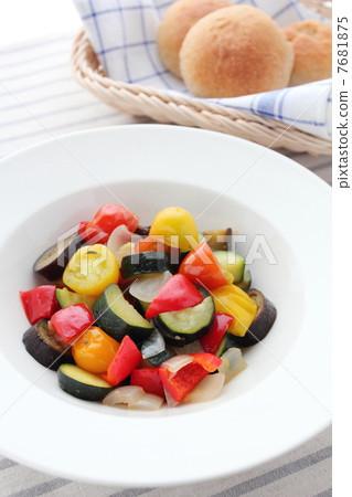 Ratatouille  7681875