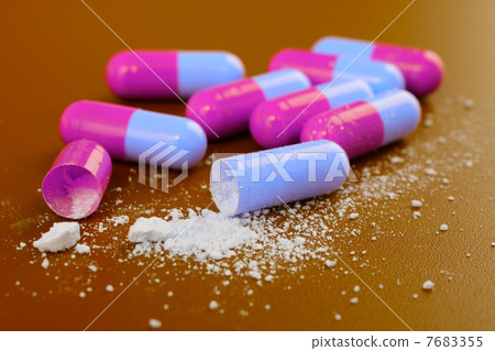 Medicines, antibiotic capsule 7683355
