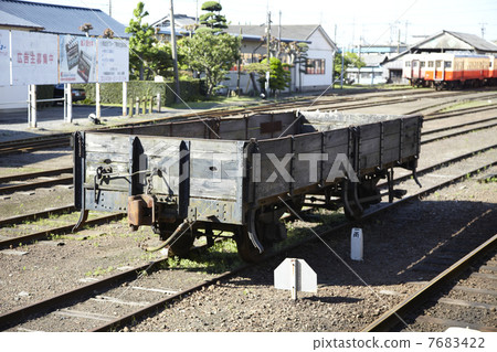 Freight vehicle Freight vehicle 7683422