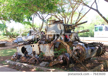 Banzai懸崖 7683600