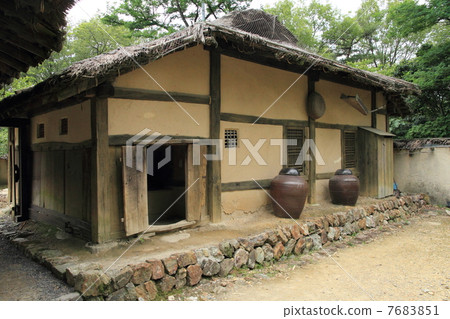 一位建於20世紀20年代的韓國農民 7683851