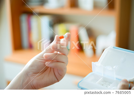 Capsule drug 7685005