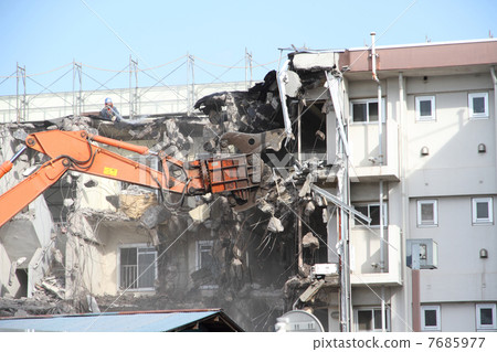 Demolition work 7685977