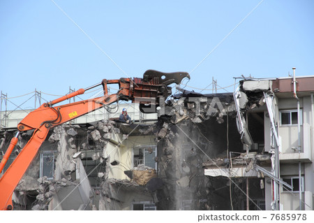 Demolition work 7685978