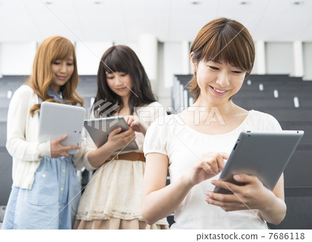 Tablet college student Tablet college student 7686118