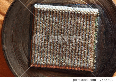 Welding bead in metal roller Welding bead in metal roller 7686809