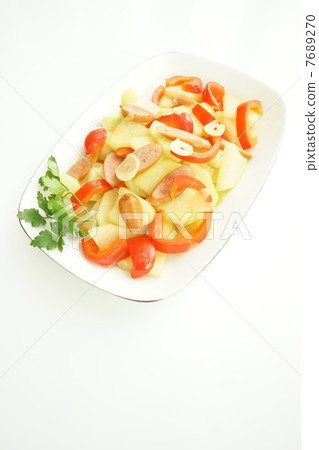 Garlic saute of kohlrabi Garlic saute of kohlrabi 7689270